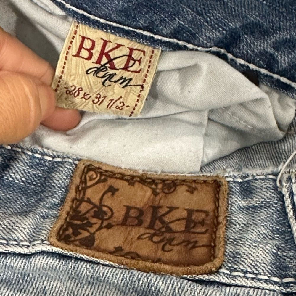 BKE Culture Bootcut Jeans Vintage Sz 28 x 31.5 Low Rise Med/Dark Wash Stretch - Picture 5 of 10